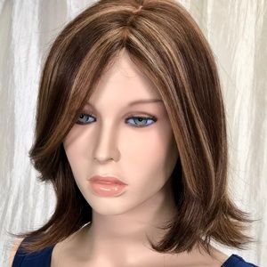 NWT Auburn Brown with Blonde Shoulder Length Wig